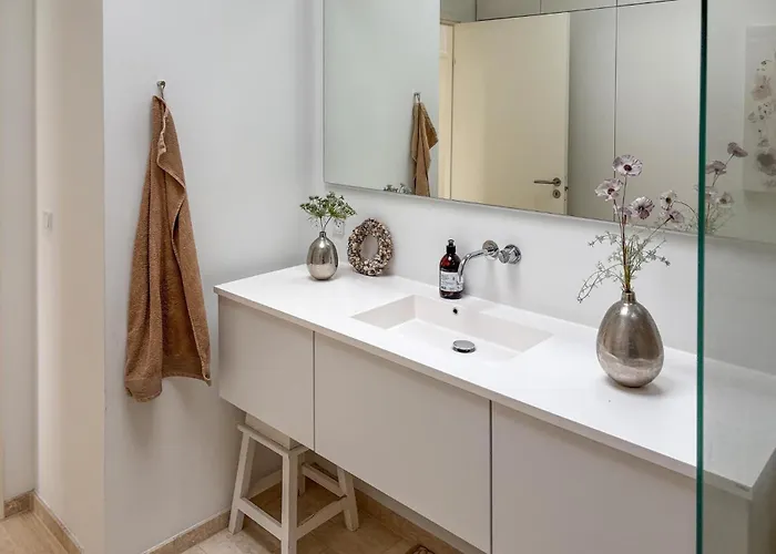 Сasa de vacaciones Stunning In With House Sea View *